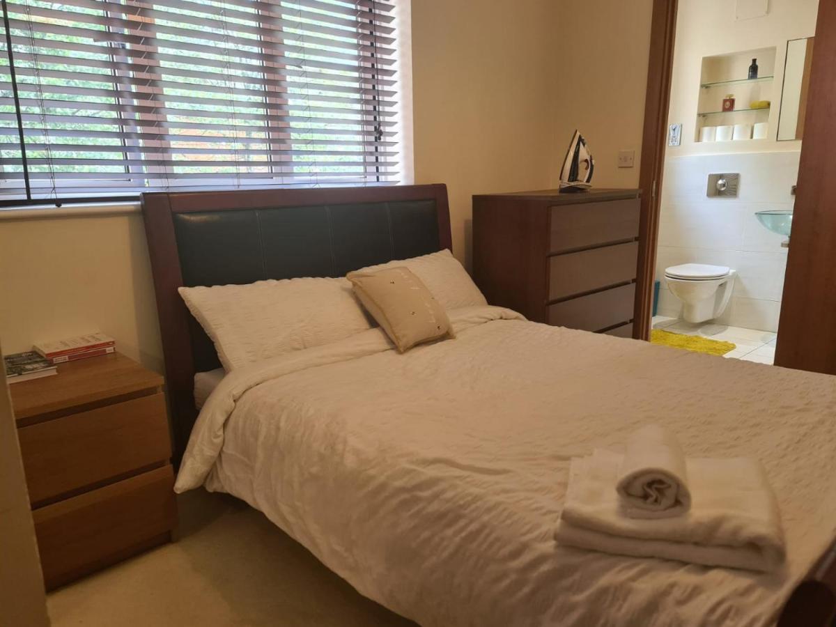 لندن Red Naxela Canary Wharf Apartments المظهر الخارجي الصورة