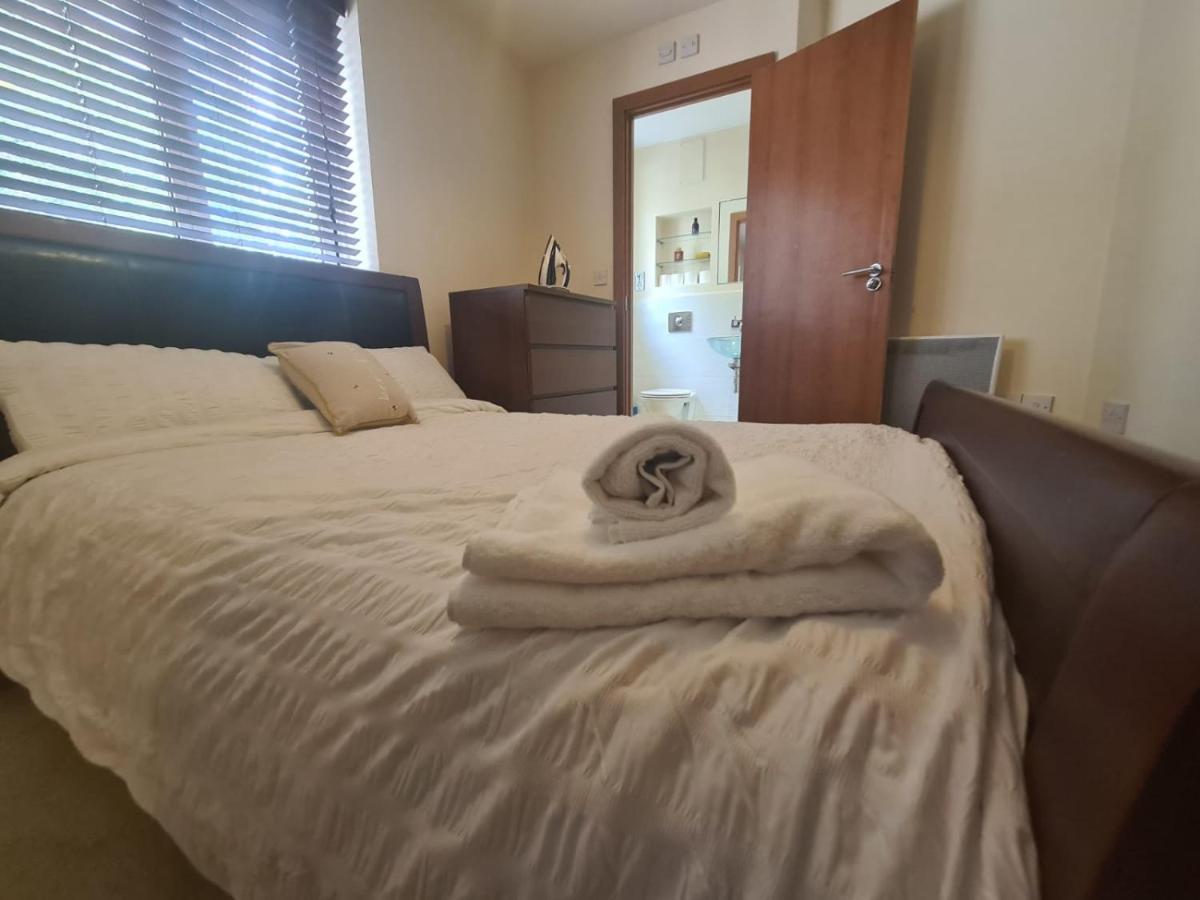 لندن Red Naxela Canary Wharf Apartments المظهر الخارجي الصورة