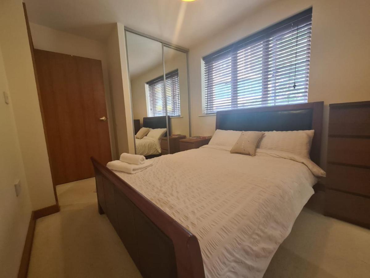 لندن Red Naxela Canary Wharf Apartments المظهر الخارجي الصورة